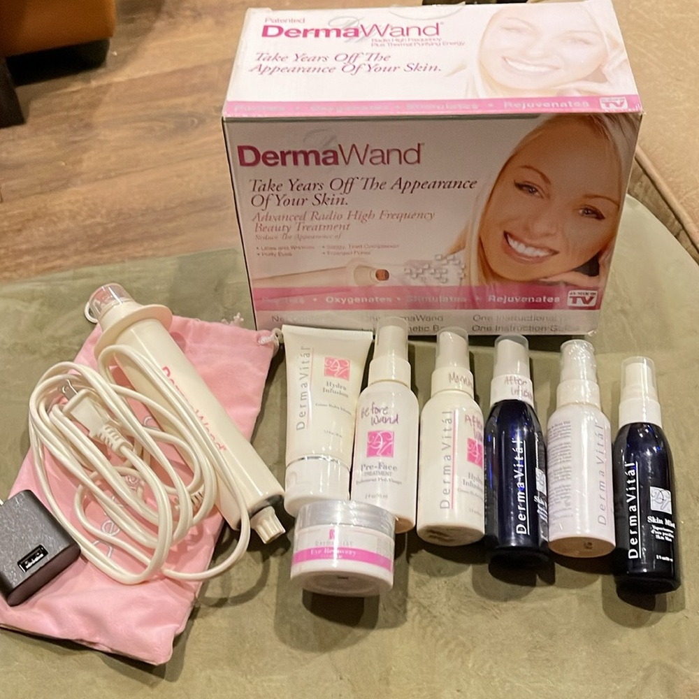 DermaWand Beauty Treatment Device